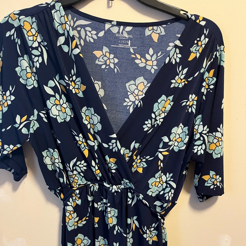 Motherhood Maternity Blue Flower Top